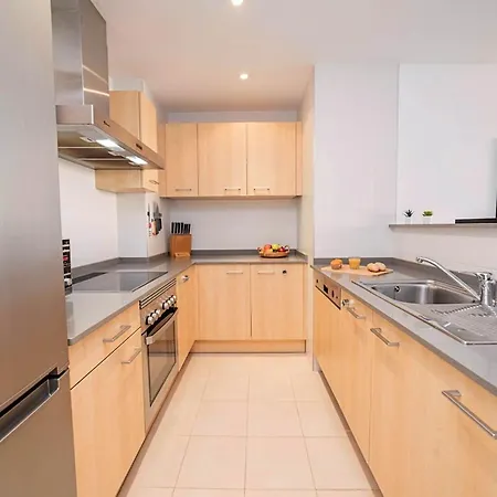 Apartment Flip Flop
